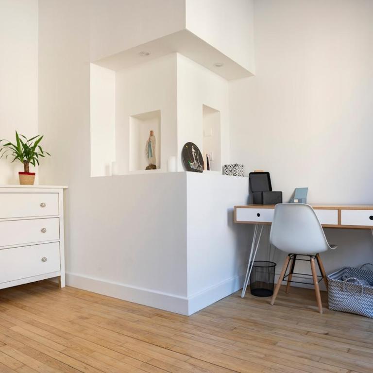 Le Saint Baudile 80sqm parking AC church view - Appartement 1 Chambre - 49