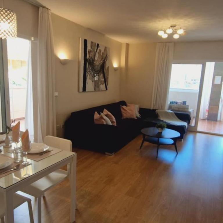 Reserva del Higueron Palm and Pool Apartment - Two-Bedroom Apartment with Garden View - 5