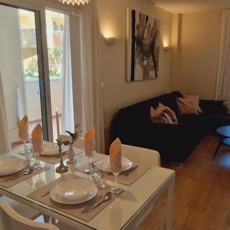 Reserva del Higueron Palm and Pool Apartment - Two-Bedroom Apartment with Garden View - 19