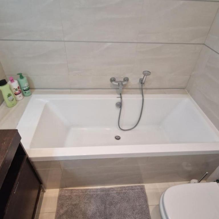 Reserva del Higueron Palm and Pool Apartment - Two-Bedroom Apartment with Garden View - 20
