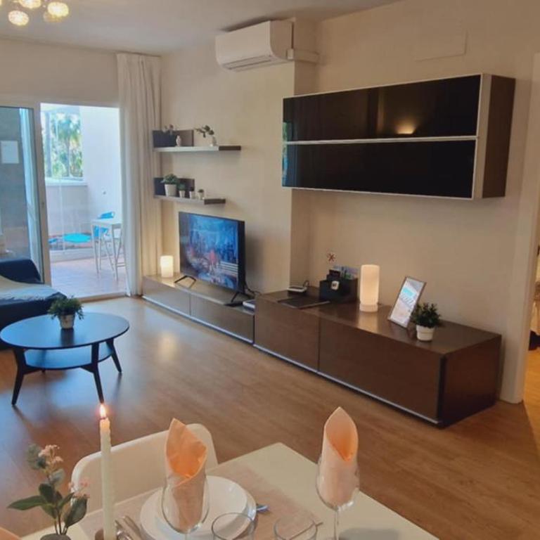 Reserva del Higueron Palm and Pool Apartment - Two-Bedroom Apartment with Garden View - 35