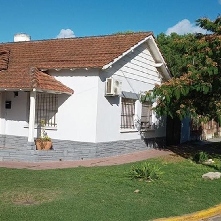Casa Familiar en Miramar - Casa con 1 dormitorio - 1