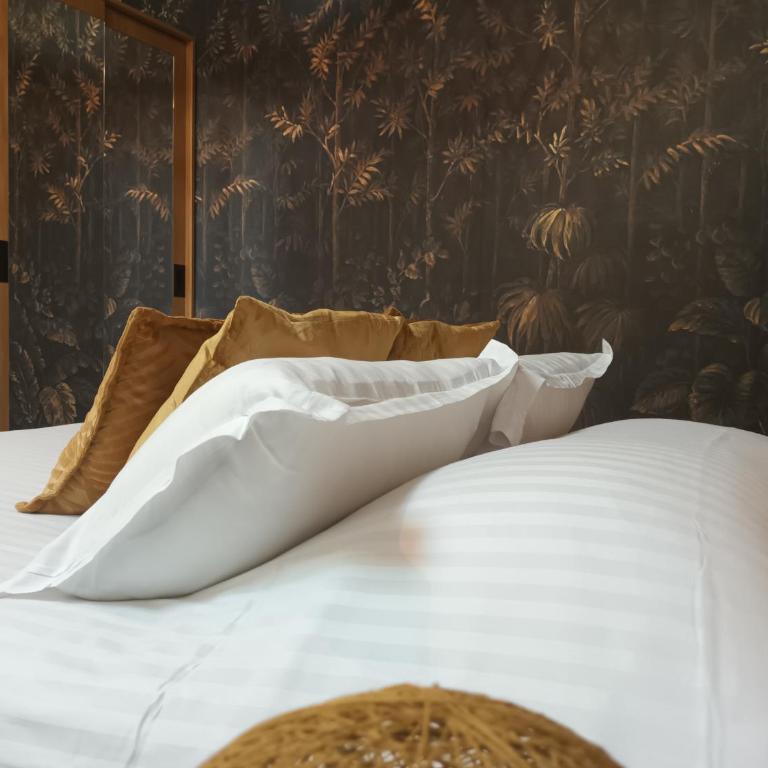 Logis Hôtel La Brèche - Restaurant Berthelot - Suite Junior - 4