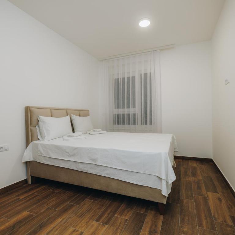 LUST PREMIUM Apartments IV CENTER PARK - Deluxe One-Bedroom Apartment with City View - 5