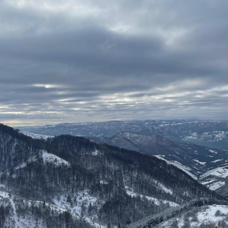 Jigy Kop - Studio with Mountain View - 25