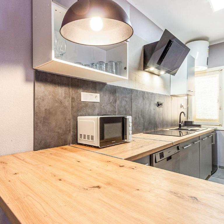 Nice Apartment In Torrevieja With Wifi - Apartamento de 1 dormitorio - 3