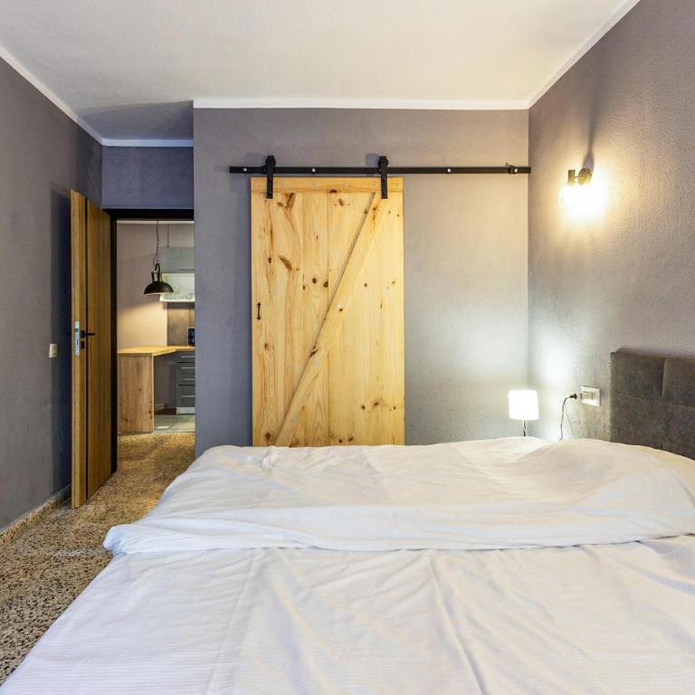 Nice Apartment In Torrevieja With Wifi - Apartamento de 1 dormitorio - 10
