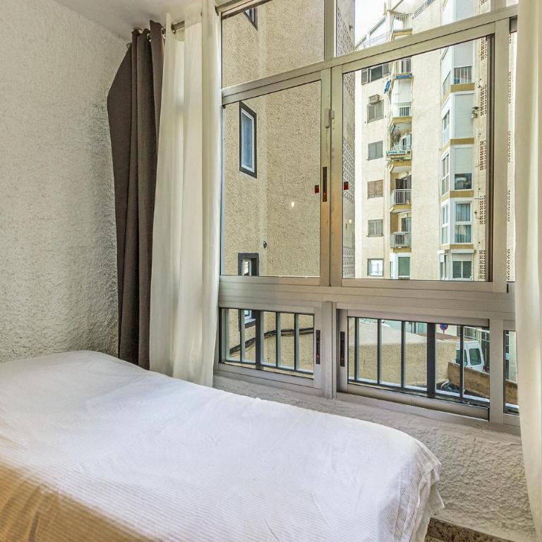 Nice Apartment In Torrevieja With Wifi - Apartamento de 1 dormitorio - 11