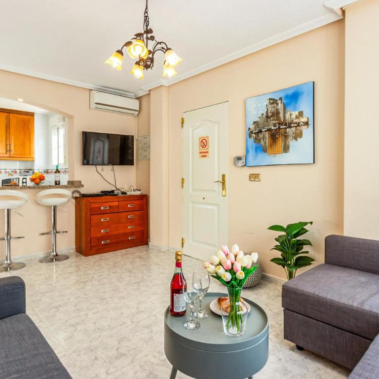 Beautiful Home In Orihuela Costa - Casa Vacacional de 3 dormitorios - 2