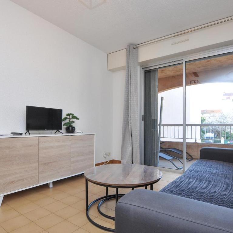 Amazing Apartment In Fréjus With Wifi - Appartement 1 Chambre - 2