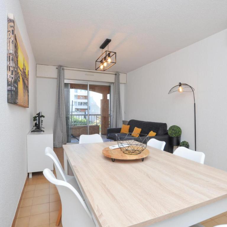 Amazing Apartment In Fréjus With Wifi - Appartement 1 Chambre - 7
