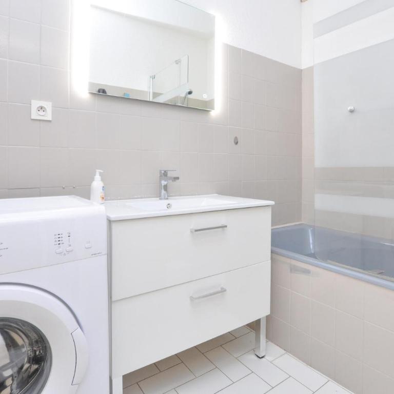 Gorgeous Apartment In Fréjus With Wifi - One-Bedroom Apartment - 8