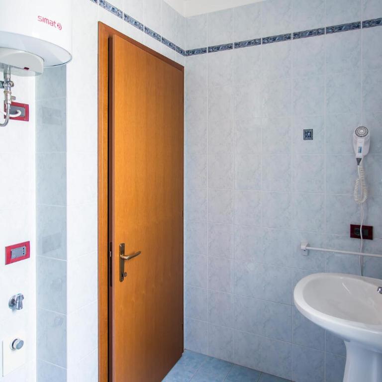 Amazing Apartment In Bibione With Swimming Pool - One-Bedroom Apartment - 6