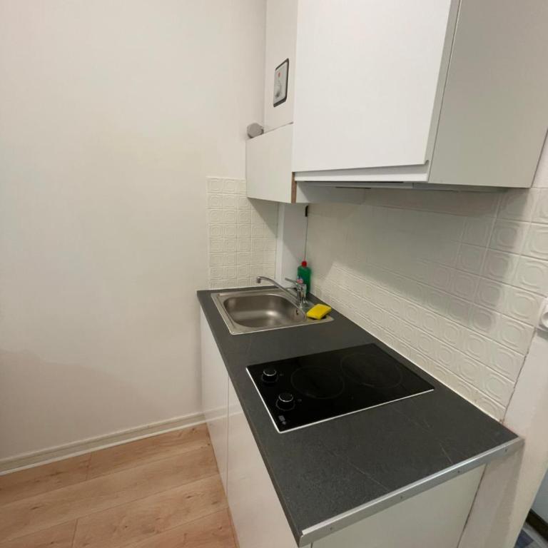 L'étincelant, Centré - Connecté - Lumineux & Cosy - Appartement 1 Chambre - 13