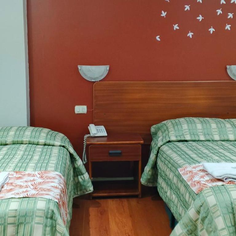 HOTEL BOMBUSCARo - Habitación Doble - 1 o 2 camas - 1