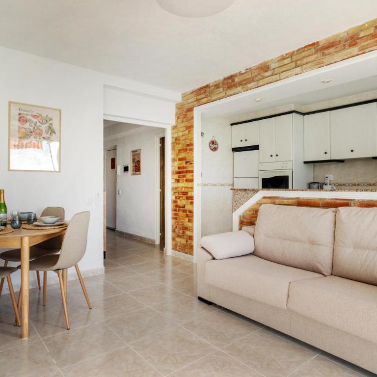 2 Bedroom Gorgeous Apartment In Oropesa Del Mar - Apartamento de 2 dormitorios - 3