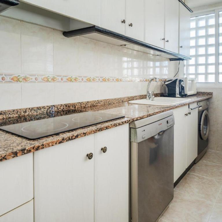 2 Bedroom Gorgeous Apartment In Oropesa Del Mar - Apartamento de 2 dormitorios - 11
