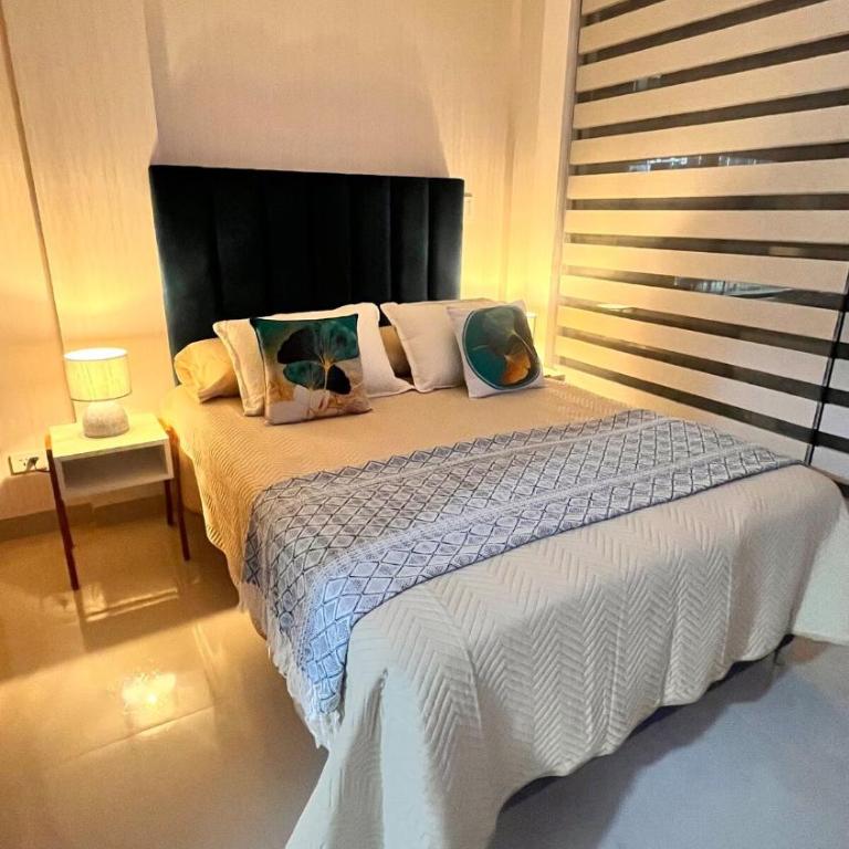 Magnifico Departamento Zona Exclusiva Equipetrol - Apartamento de 1 dormitorio - 17