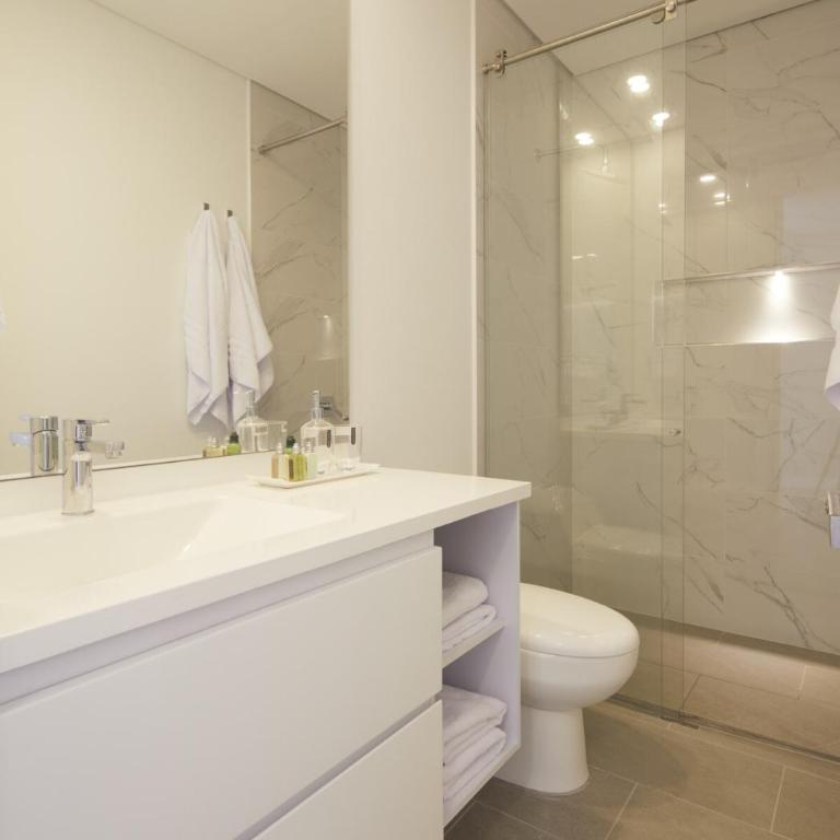 Luxury Living Across from El Virrey Park 301 - Apartment - 8