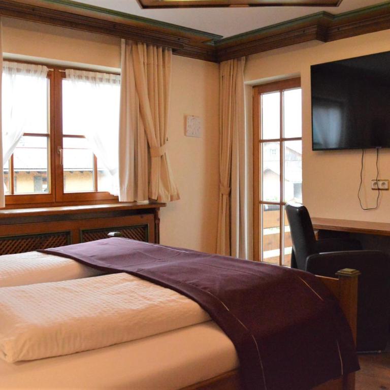 Gästehaus Bühler - Deluxe Doppelzimmer mit Balkon - 10