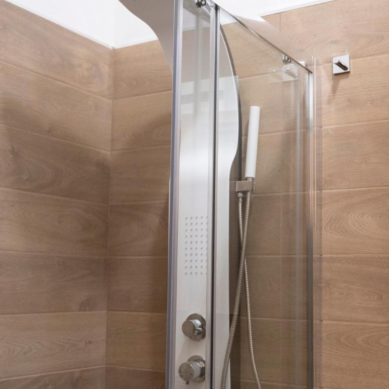 Al Console Depandance con jacuzzi per coppia - Camera King - 13