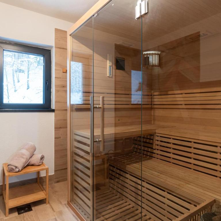 Casa Montana - Two-Bedroom Chalet - 30