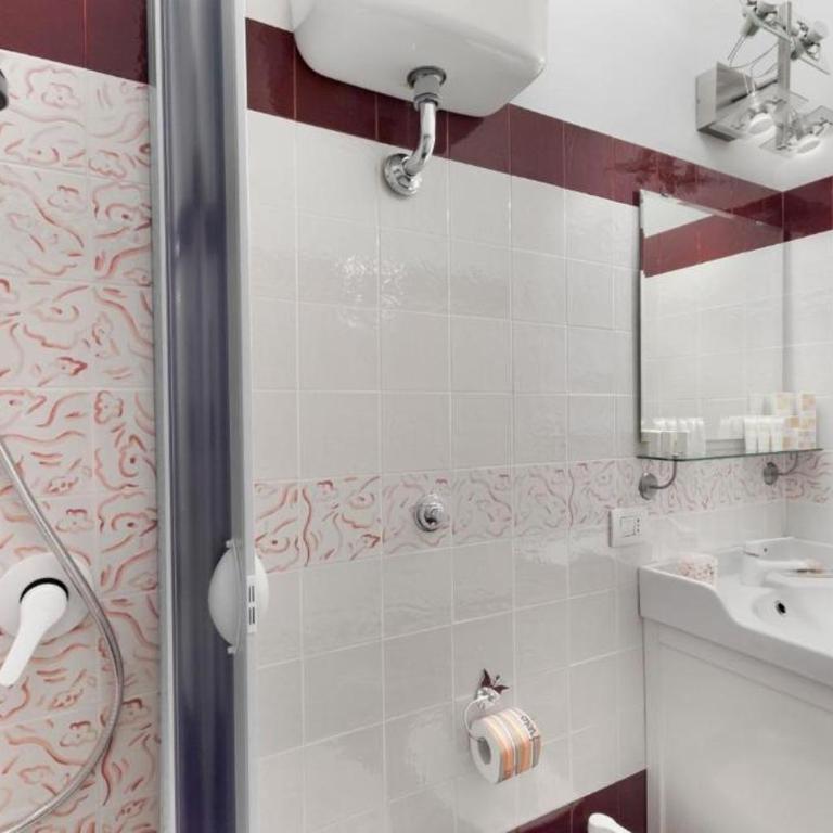 A Sorrento B&B - Camera Tripla con Bagno Privato - 3