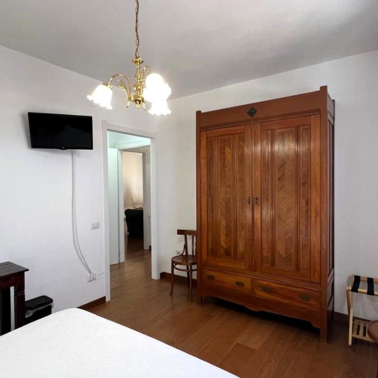 S'Alighera Guest House - Camera Matrimoniale con Bagno Privato - 4