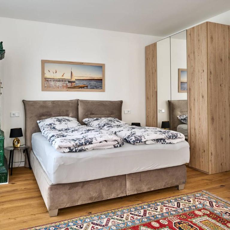 Villa Donata - Luxuriöses & großzügiges Apartment im Herzen von Kaltern, mit Innenhof, kostenlosem Parkplatz direkt am Haus - Apartment mit 2 Schlafzimmern - 2