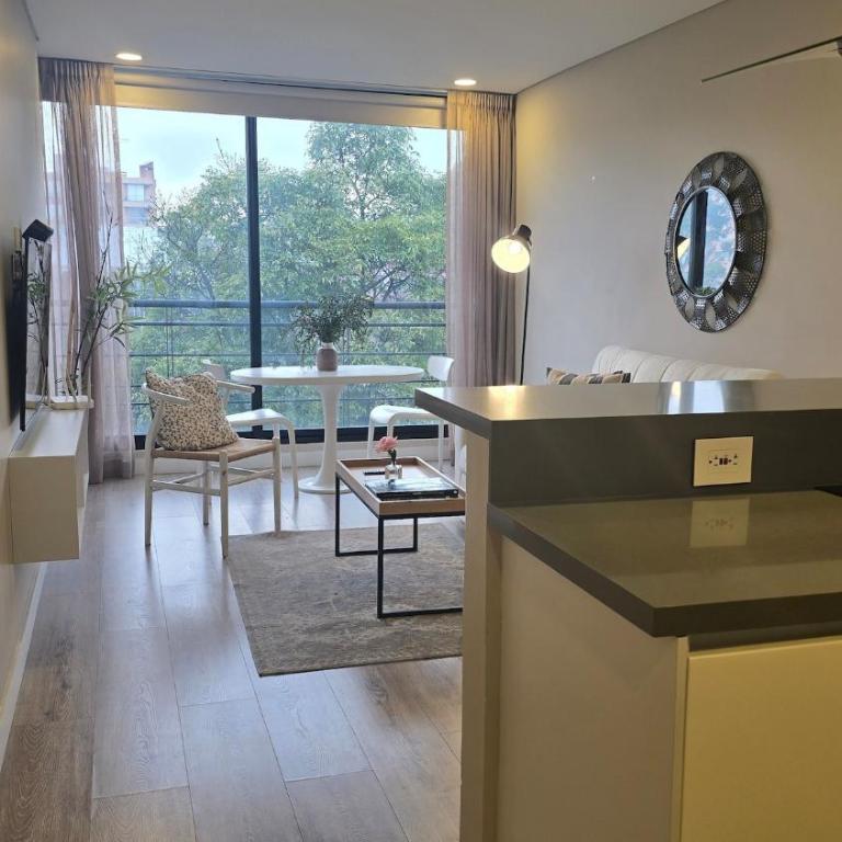 Elegant 2-Bedroom Loft 604 with Stunning Park View - Apartment - 3