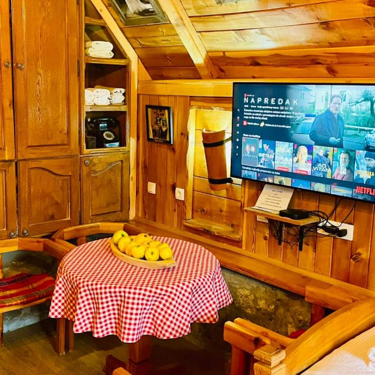 Etno smjestaj Bjelasica - Koliba sa 2 Spavaće Sobe - 16