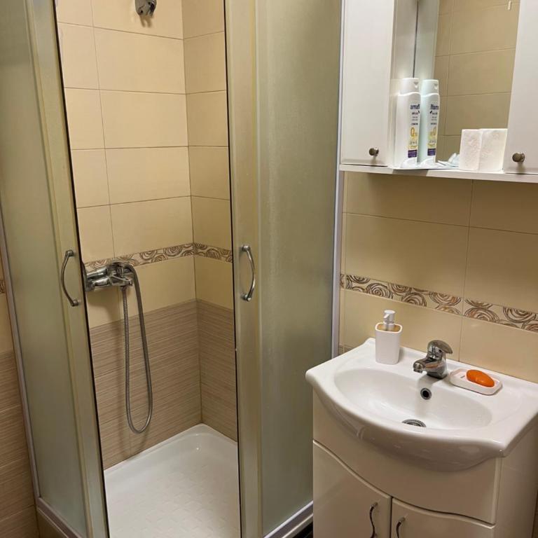 Studio Star - Studio - 4