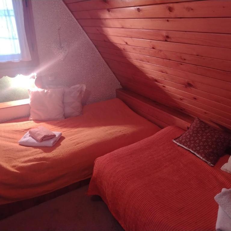 Vila Lara - Three-Bedroom House - 2
