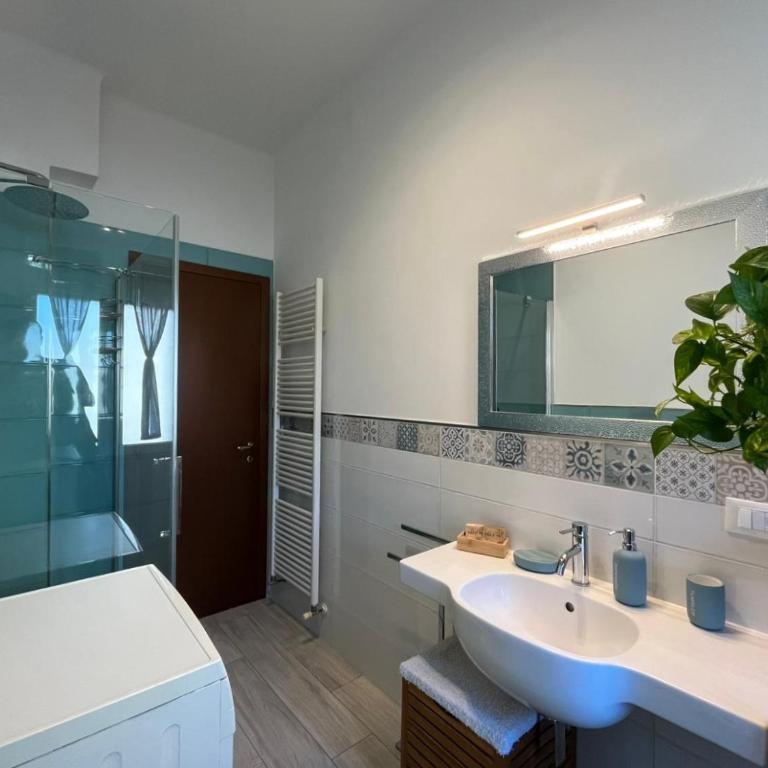 Casa Magini - Two-Bedroom Family Apartment - 33