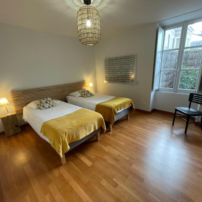 Le Grenier à Sel d'Amboise 5 pers PMR, parking privé, terrasse, maison historique - Appartamento con 2 Camere da Letto - 10