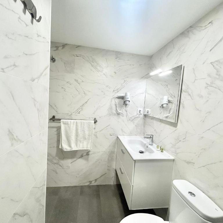 Aluche Aparment A - One-Bedroom Apartment - 21