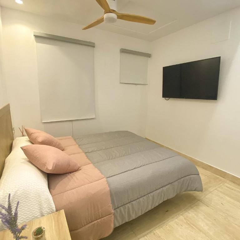 Apartamento céntrico cerca de Torres de Serrano y Viveros - One-Bedroom Apartment - 7
