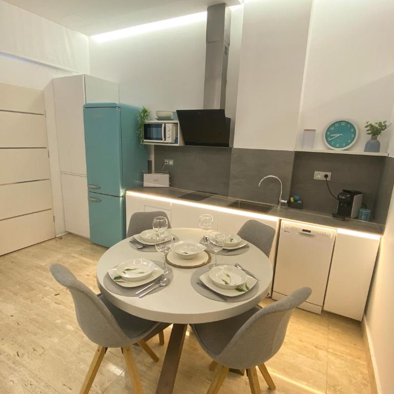 Apartamento céntrico cerca de Torres de Serrano y Viveros - One-Bedroom Apartment - 10