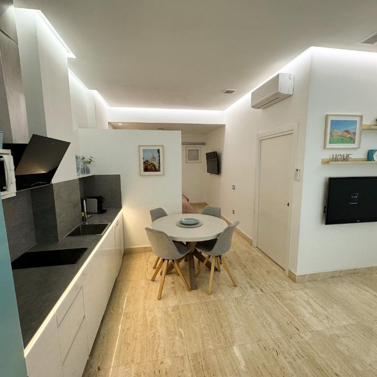 Apartamento céntrico cerca de Torres de Serrano y Viveros - One-Bedroom Apartment - 16