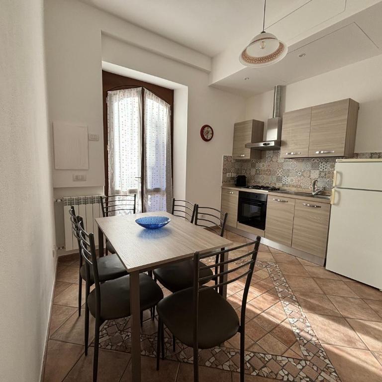 Casa Giorgio - Appartamento con 3 Camere da Letto - 6