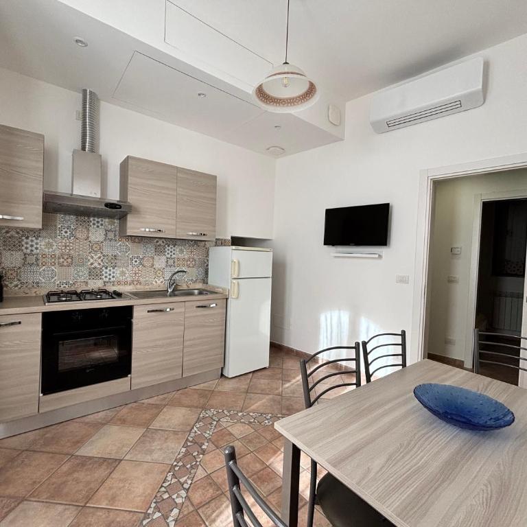 Casa Giorgio - Appartamento con 3 Camere da Letto - 7