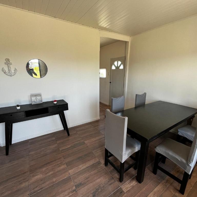 Paz&Mar - Three-Bedroom House - 9