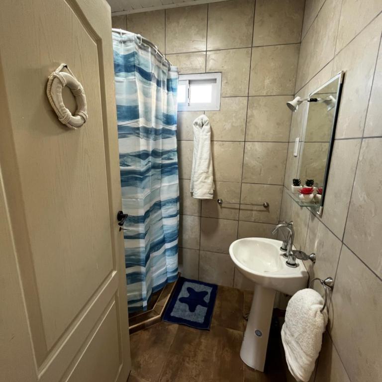 Paz&Mar - Three-Bedroom House - 12