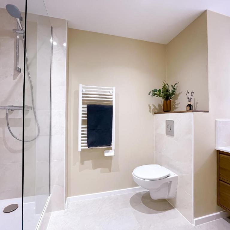 Natural One - One-Bedroom Apartment - 3