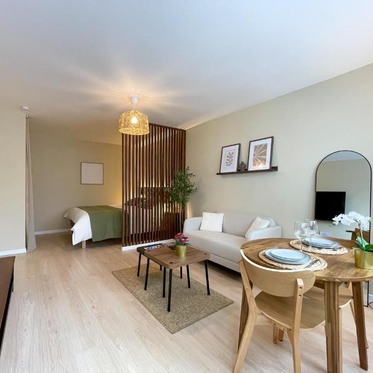 Natural One - One-Bedroom Apartment - 5