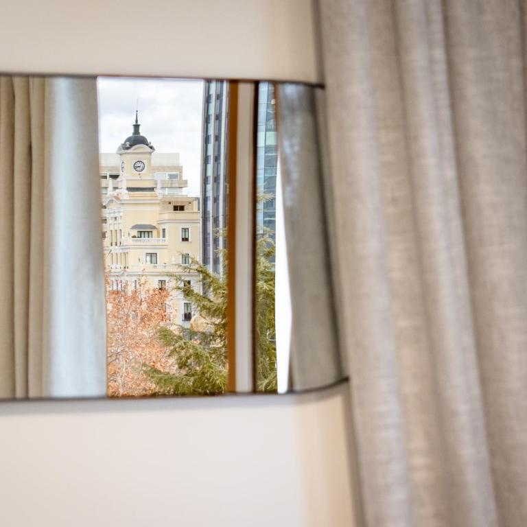 Best Location Puerta de Alcalá - One-Bedroom Apartment - 4