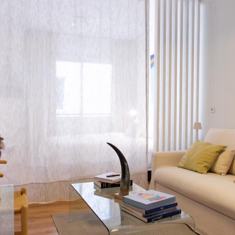Best Location Puerta de Alcalá - One-Bedroom Apartment - 7