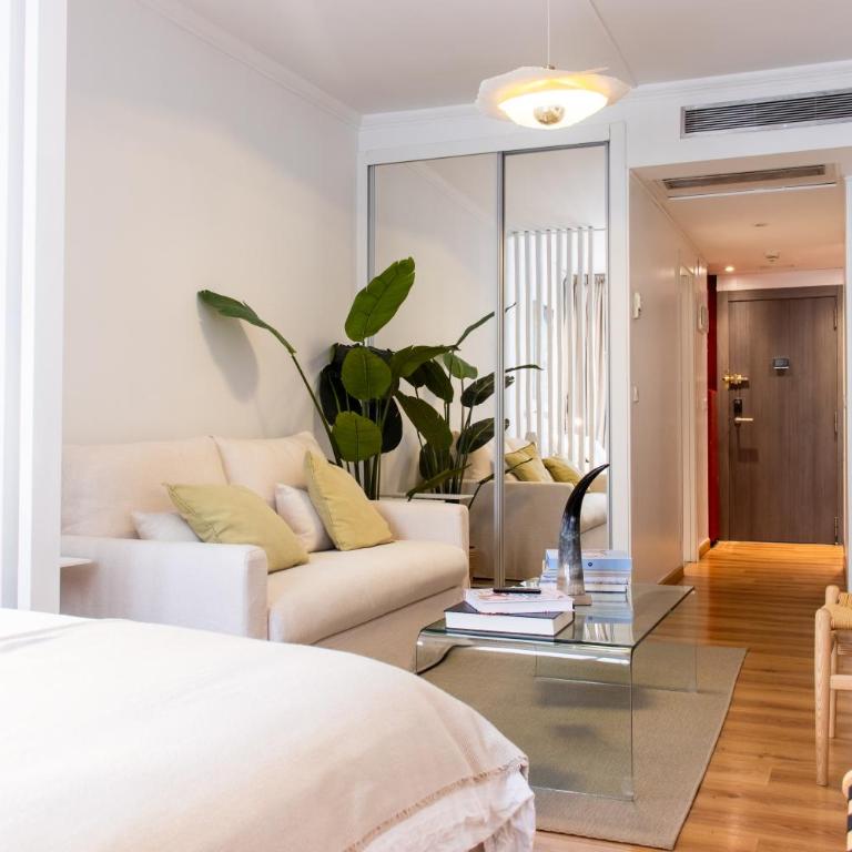 Best Location Puerta de Alcalá - One-Bedroom Apartment - 3