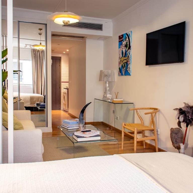 Best Location Puerta de Alcalá - One-Bedroom Apartment - 8