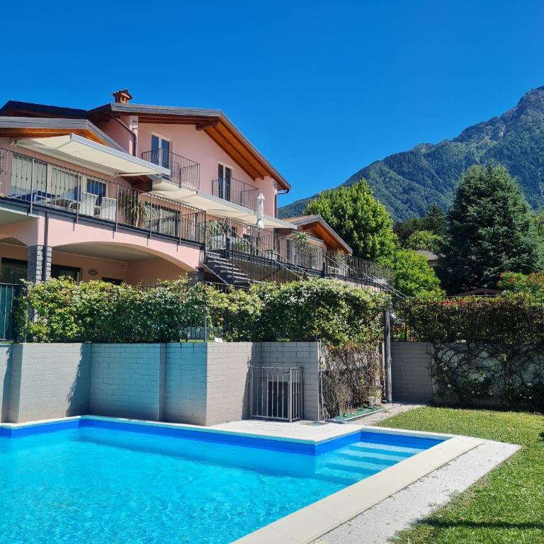 Riva del Lario Home Colico - Appartamento con 2 Camere da Letto e Vista Lago - 2